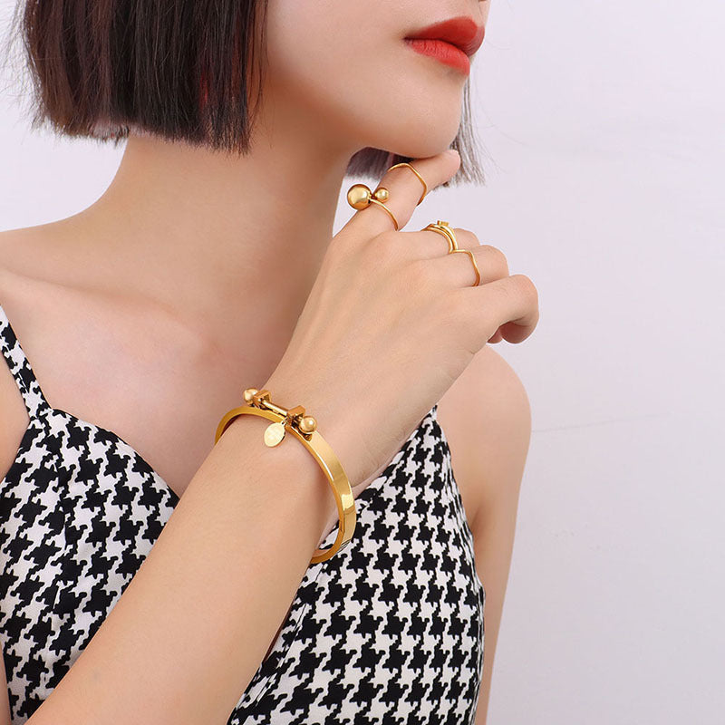 Geometric round card lettering love design bracelet titanium steel plated 18k real gold jewelry Z111