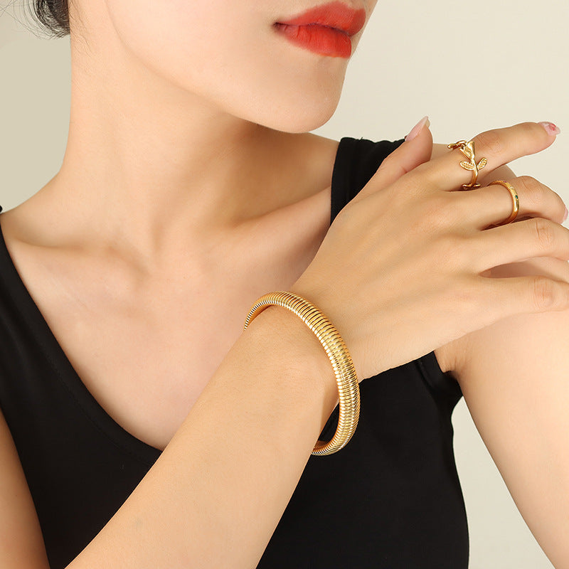 Antique original design wide and narrow elastic bracelet women's titanium steel gold-plated fashion bracelet jewelry wholesale 99