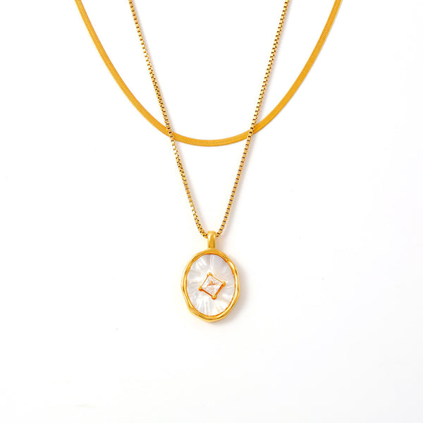 Marka retro oval fritillary inlaid zircon copper pendant titanium steel clavicle chain plated 18k real gold stacked wear wind