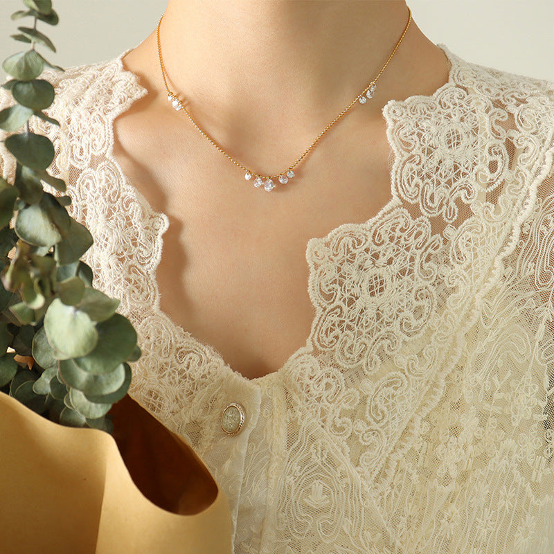 Cold wind retro temperament bright zircon pendant necklace women's personality fashion collarbone chain jewelry