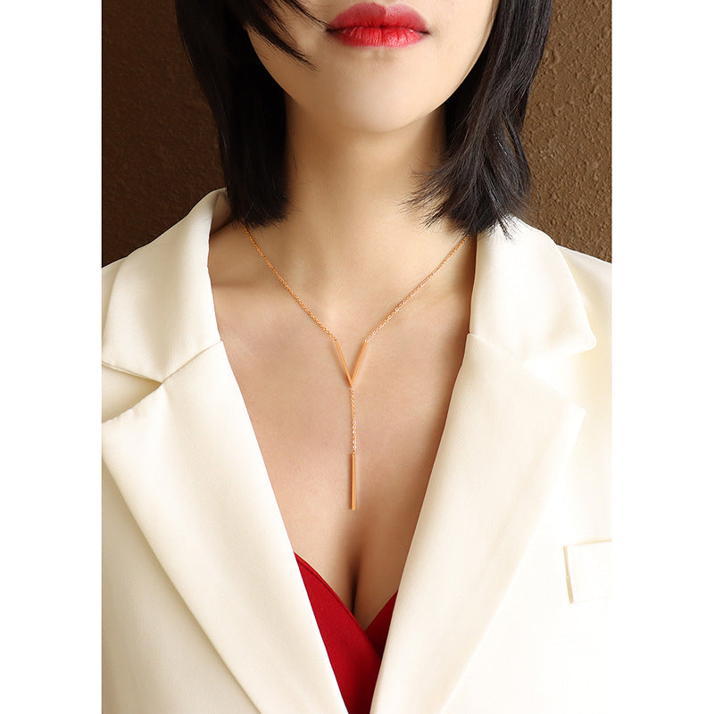 V-shaped long sexy collarbone chain letter necklace titanium steel rose gold non-fading jewelry P094