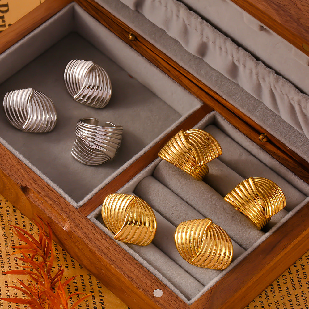 Hand polished lines, multi-layer texture design sense, staggered titanium steel jewelry set, spot supply
