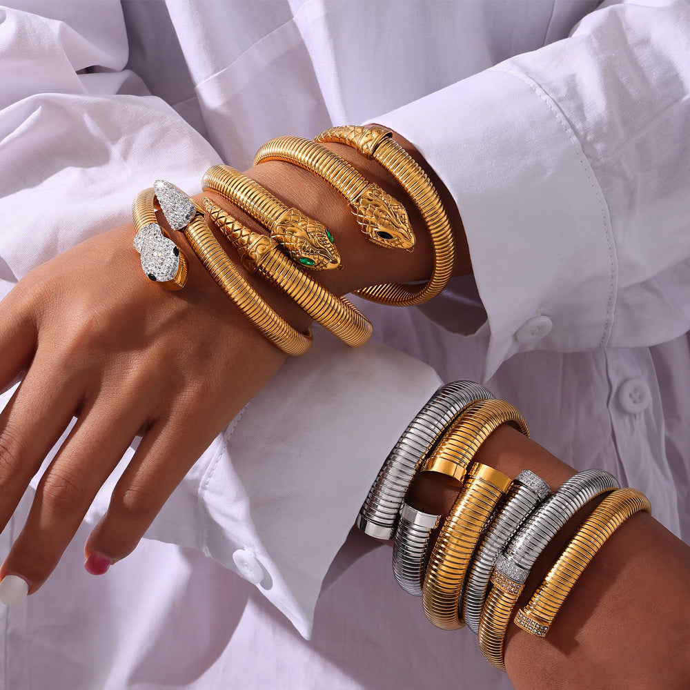 Hot-selling niche personalized opening bracelet inlaid with zircon design sense goose throat shape titanium steel jewelry set pp