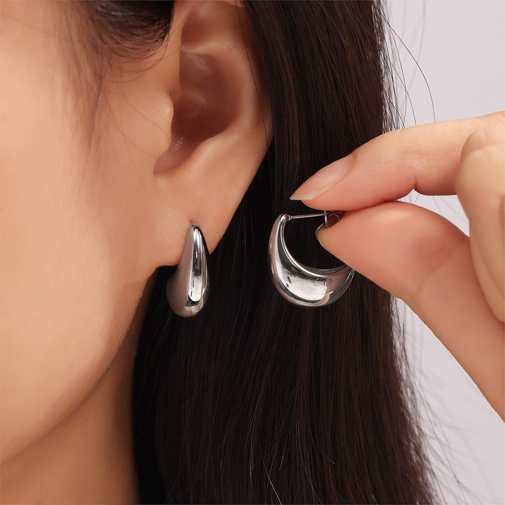 Minimalist style, personalized simplicity and versatility, geometric casual style jewelry, crescent shape, titanium steel gold-plated C-shaped hollow earrings 99