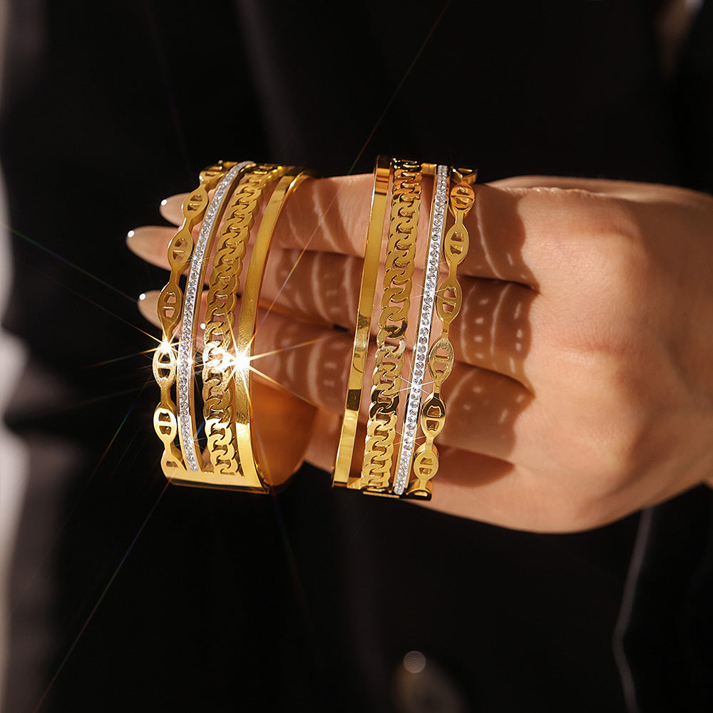 Hot-selling NK chain Japanese character buckle bracelet sticky diamond exaggerated light luxury wind titanium steel plated 18k gold non-fading bracelet 9
