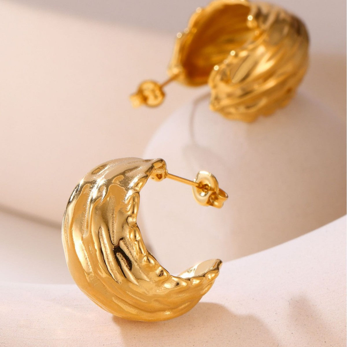 Niche pleated texture C-shaped earrings lava fashion stainless steel casting PVD plated earrings 99