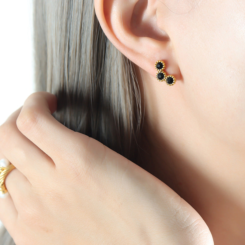 Creative fashion light luxury inlaid zircon stud earrings niche design sense Internet celebrity same fashion versatile gold-plated earrings pp