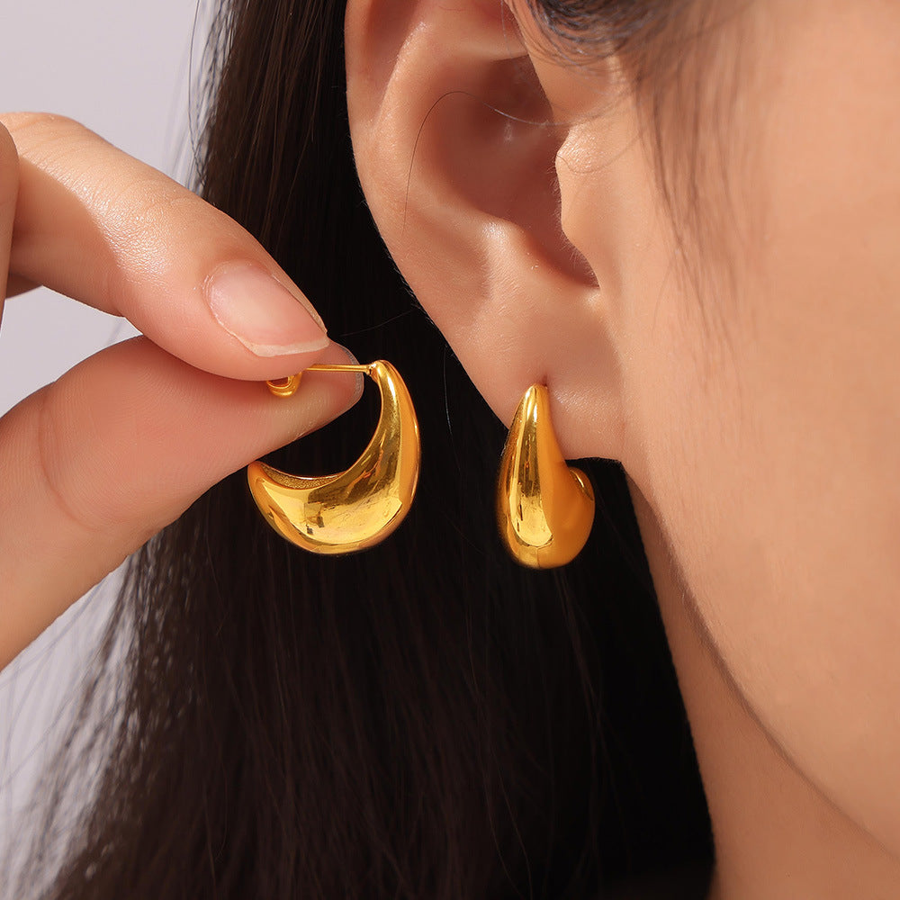 Minimalist style, personalized simplicity and versatility, geometric casual style jewelry, crescent shape, titanium steel gold-plated C-shaped hollow earrings 99