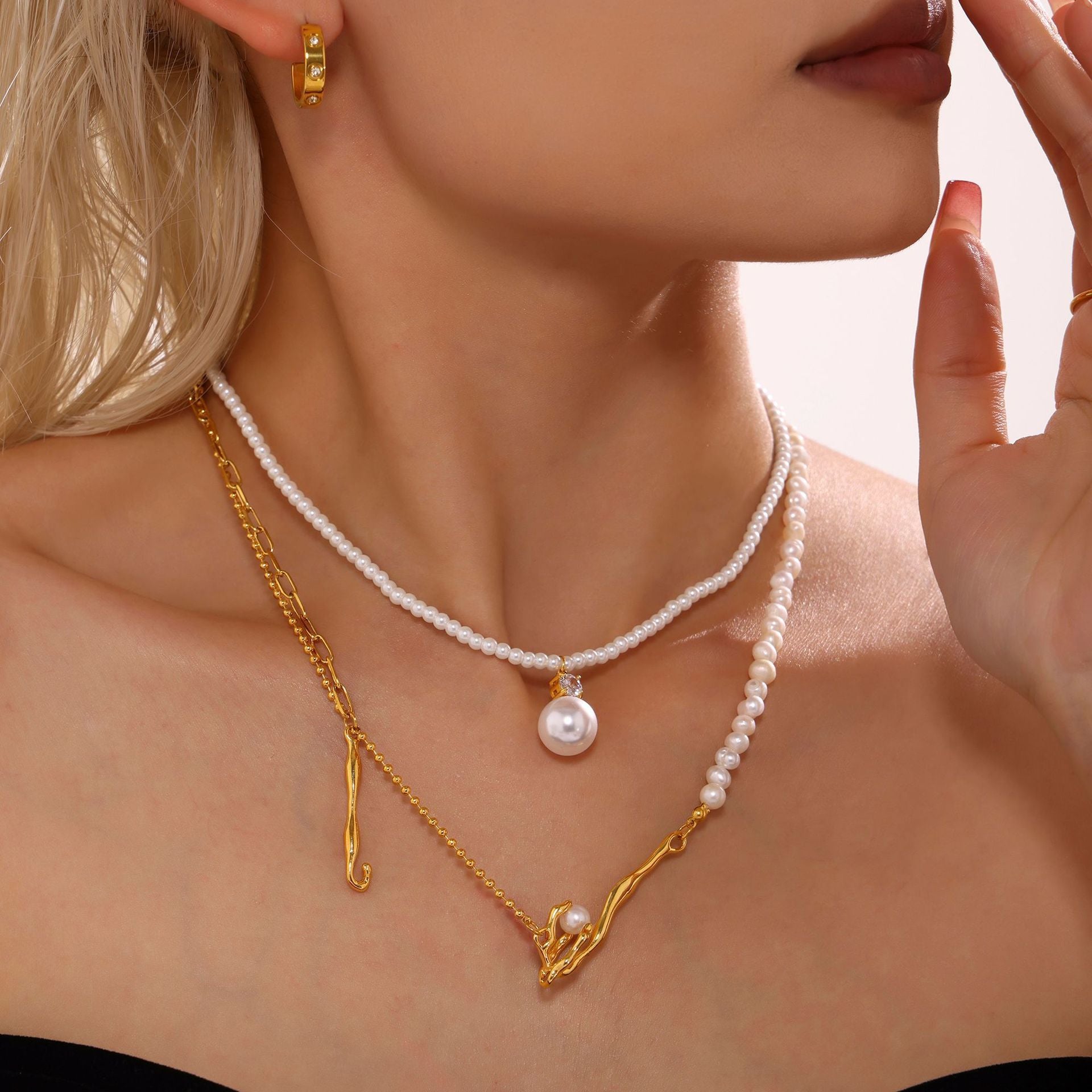 Cold wind special-shaped baroque freshwater cultured pearl necklace fashionable and elegant stainless steel jewelry women