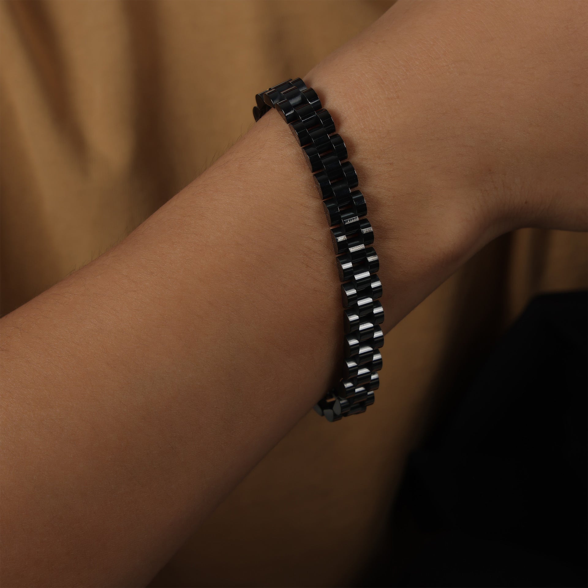 New high-end fashion versatile personality niche design titanium steel gold-plated chain texture bracelet jewelry women