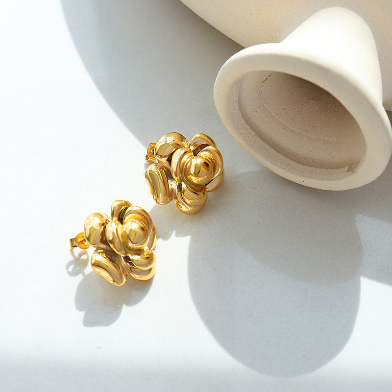 Wind Heavy Industry exaggerated retro big flower stud earrings texture titanium steel plated 18K gold manufacturer wholesale F04799