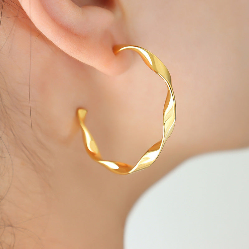Designer twist line earrings personalized design C-type versatile temperament earrings titanium steel plated 18K gold earrings