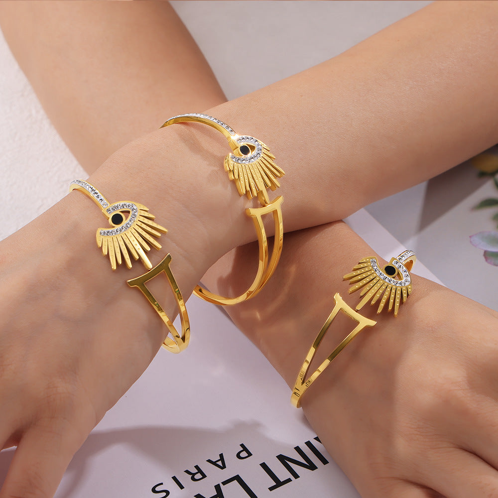 Retro niche unique personality eye shape jewelry diamond design titanium steel gold-plated spring bracelet pp