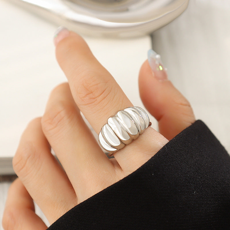 Niche metal horn titanium steel ring, thread creative design electroplating personalized opening ring