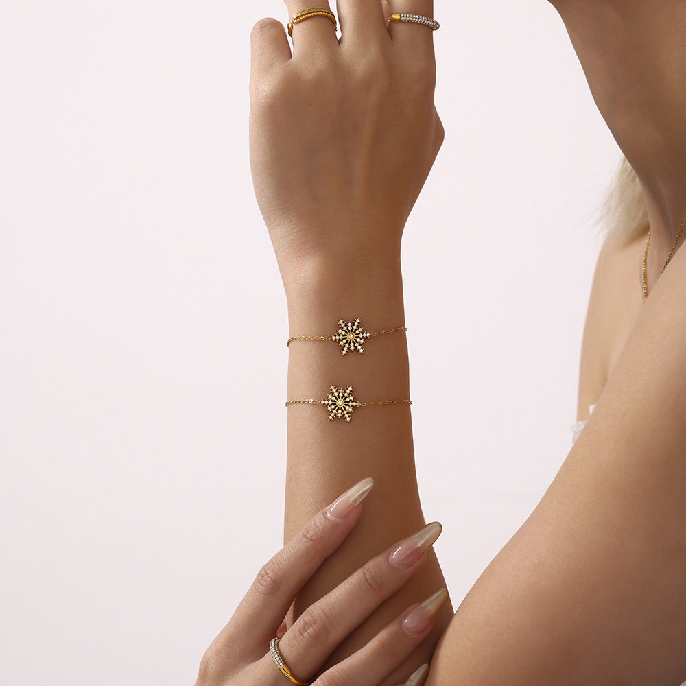 Christmas CNC zircon snowflake super flash bracelet titanium steel PVD electroplated 18K real gold jewelry non-fading female