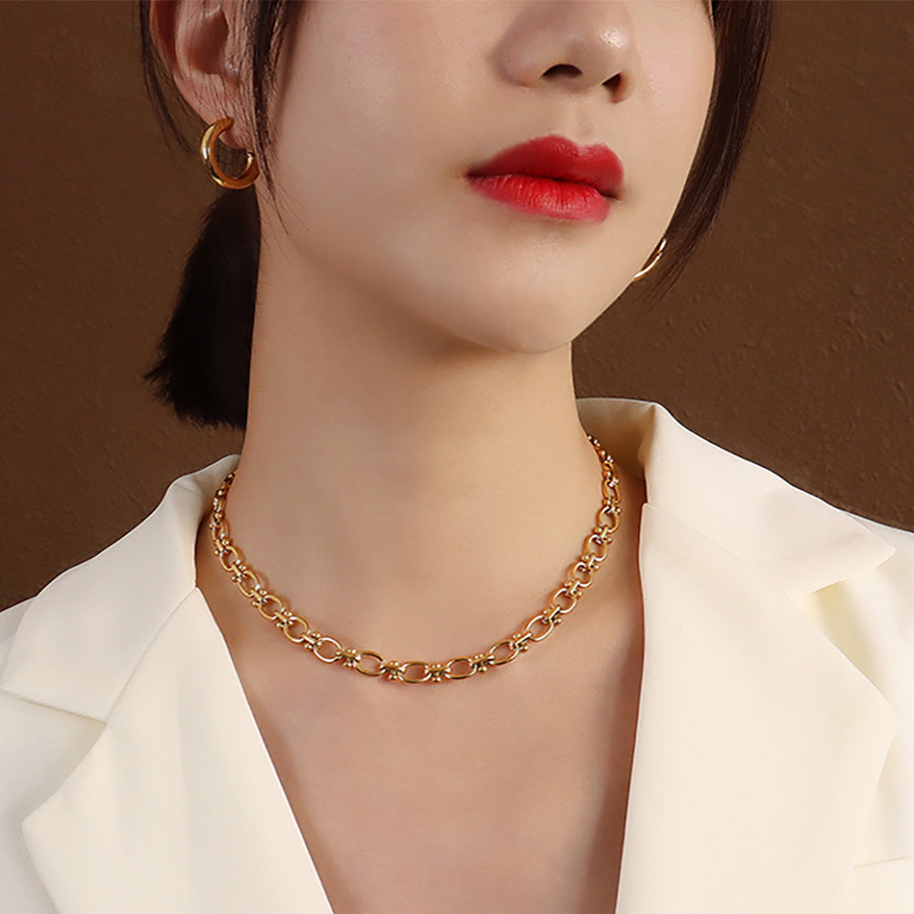 Marka European and American collarbone chain i cold wind neck chain chain splicing versatile necklace titanium steel 18K gold