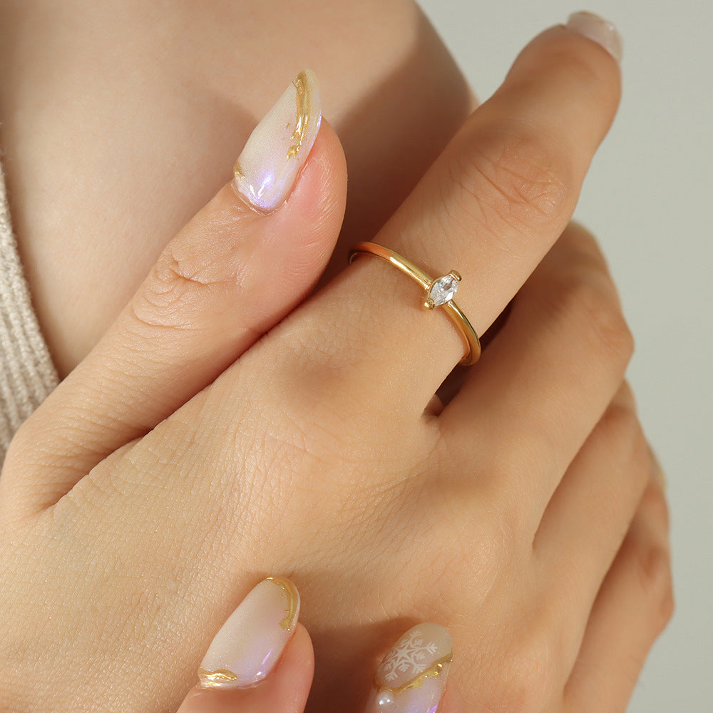 Rhombus inlaid zircon design ring minimalist ring ring fashion titanium steel hot-selling exquisite jewelry