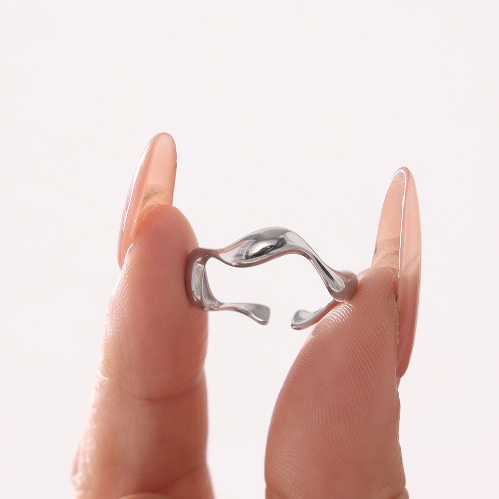 Hot-selling jewelry, simple style, niche design, curved smooth surface ring, personalized women's ring.