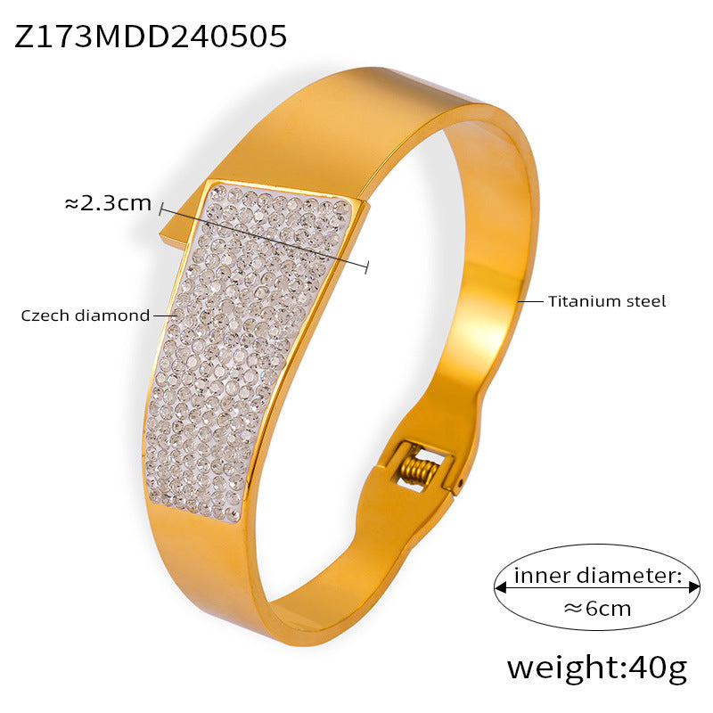Unique personality, asymmetrical design sense bracelet, geometric hollow shape, titanium steel diamond-encrusted temperament, versatile bracelet pp