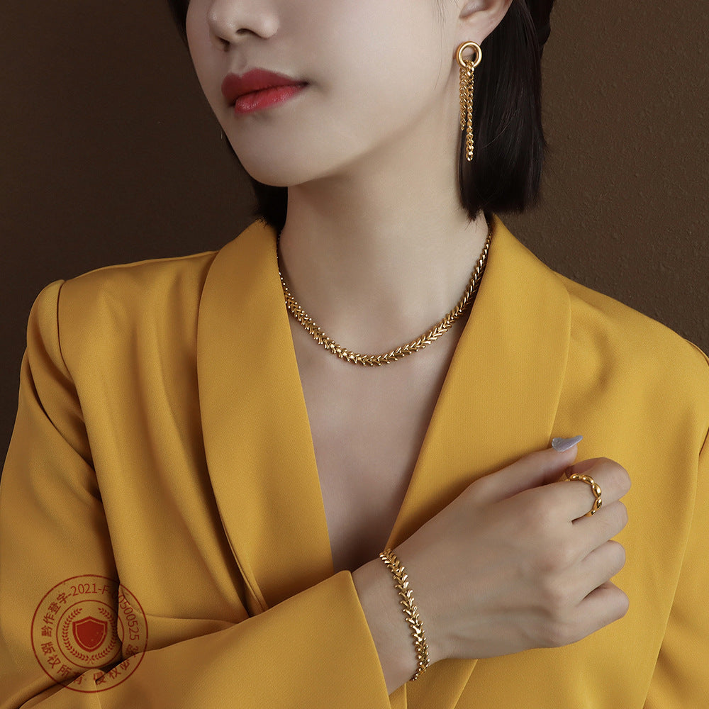 Marka Style Fashion Personality Leaf Necklace Clavicle Chain Bracelet Titanium Steel 18k Gold Jewelry Necklace Set