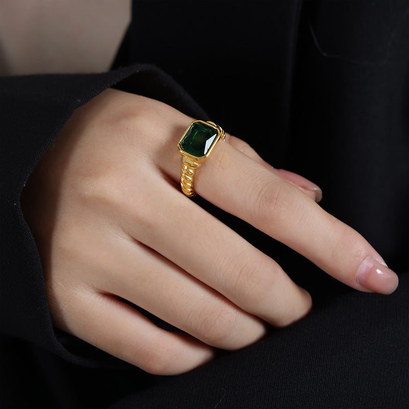Internet celebrity textured inlaid shining section rectangular zircon light luxury personality high sense titanium steel ring 99