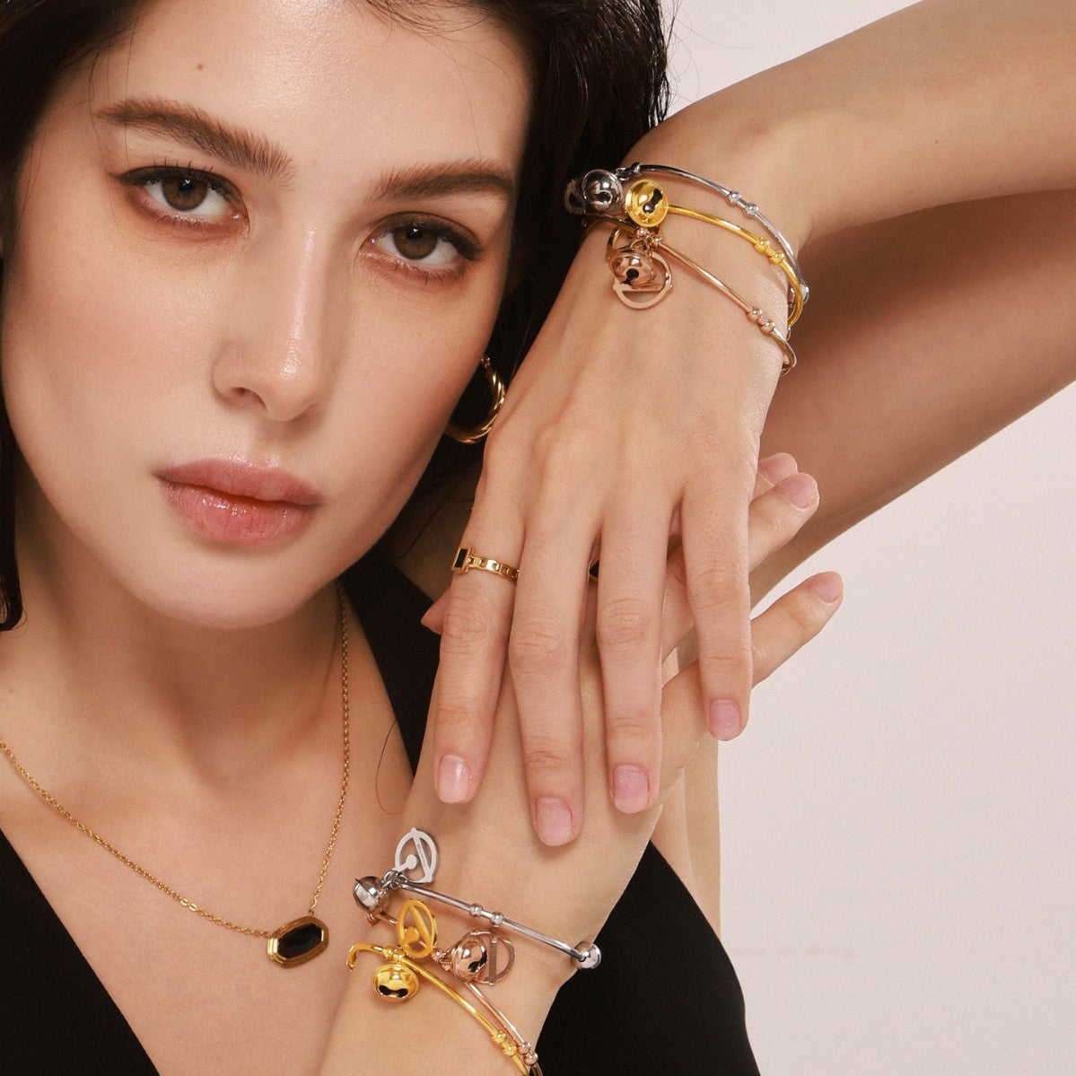 Creative sense robot cat bell bracelet popular personality versatile titanium steel opening bracelet manufacturer spot wholesale