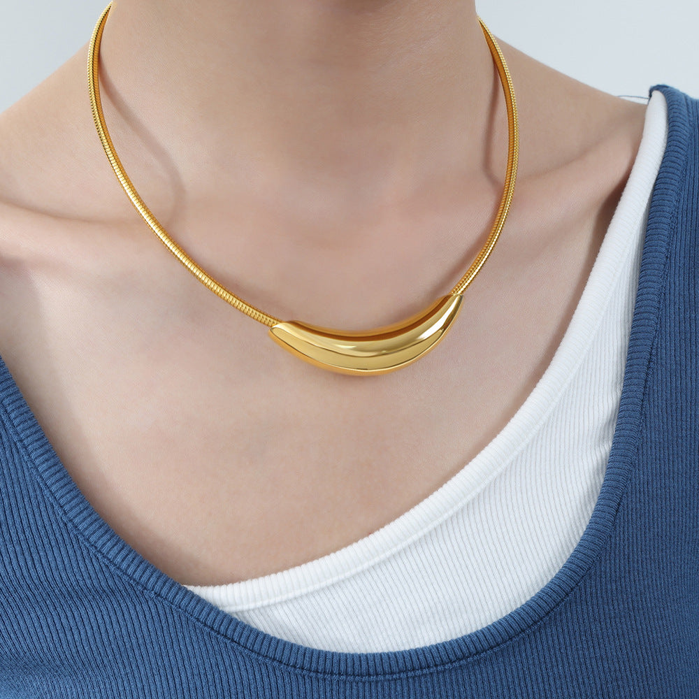 New high-end sense simple light luxury style niche design personalized titanium steel gold-plated jewelry necklace temperament female pp