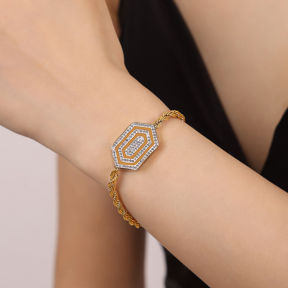 Simple and personalized light luxury wind titanium steel gold-plated hexagonal pendant with diamond pull-out buckle jewelry set for women