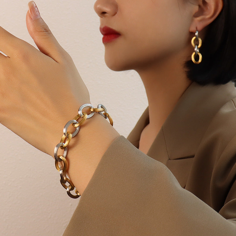 Marka Titanium Steel Niche Light Luxury Jewelry Embossed Earrings Bracelet Plated 18K Real Gold Jewelry Set Fashion