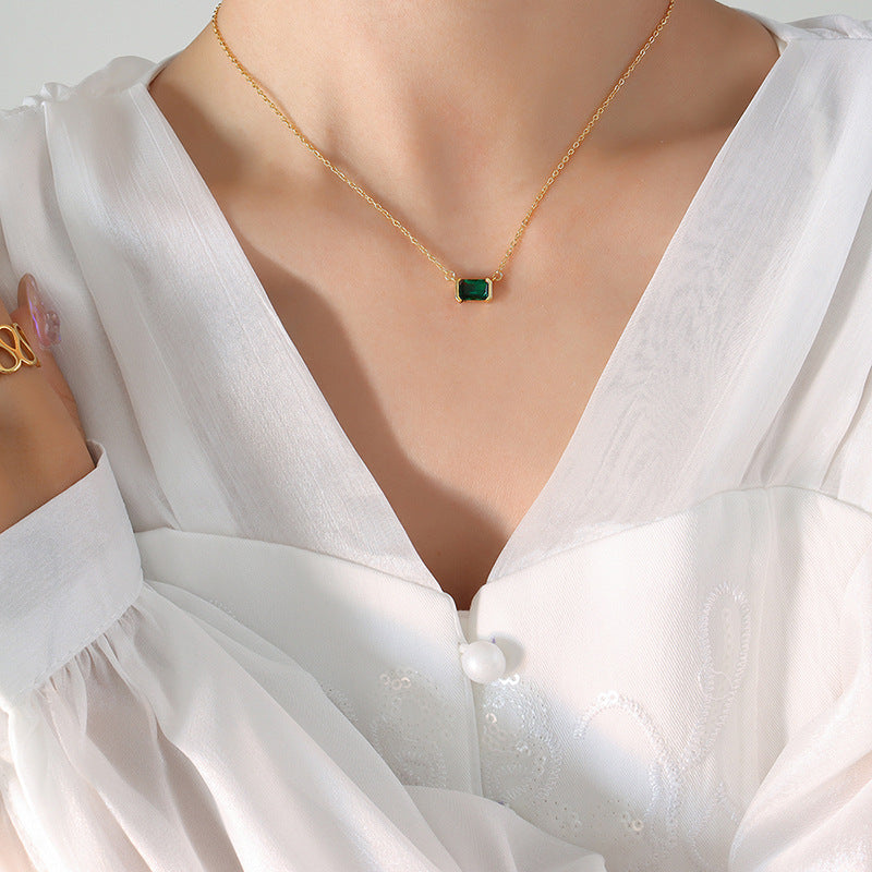 Neutral style retro non-fading light luxury jewelry niche design square copper pendant inlaid with green zircon necklace