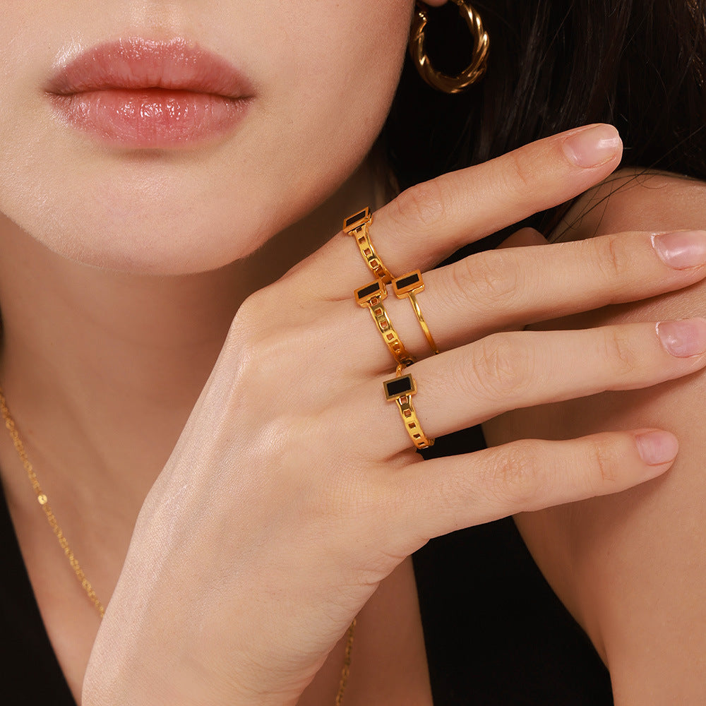 New cold wind black fritillary rectangular chain ring for women does not fade personalized fashion jewelry 99