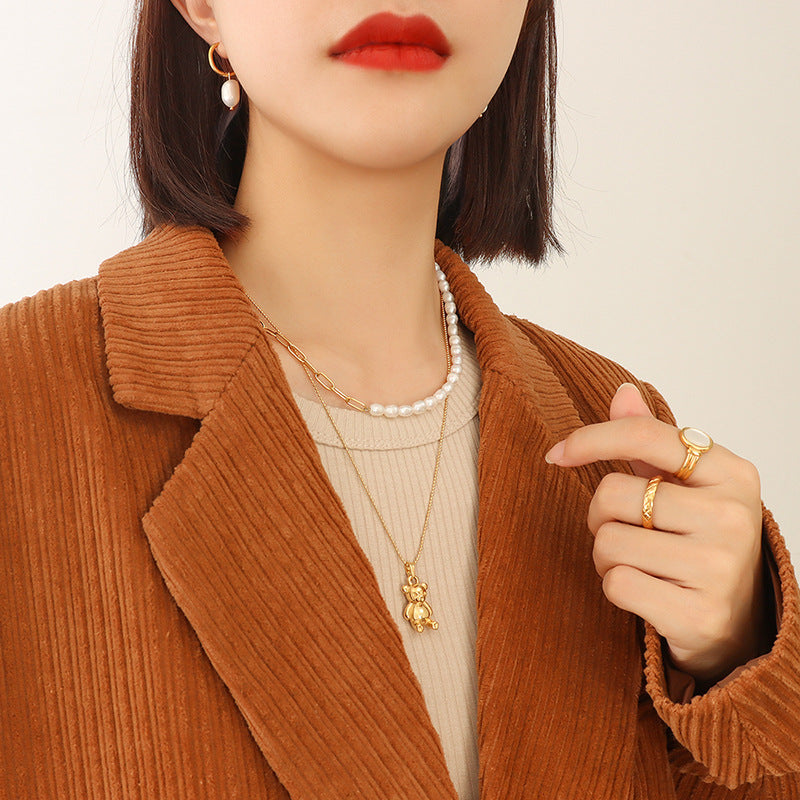 Cold wind niche light luxury bear necklace titanium steel plated 18K gold trendy fashion neck chain jewelry