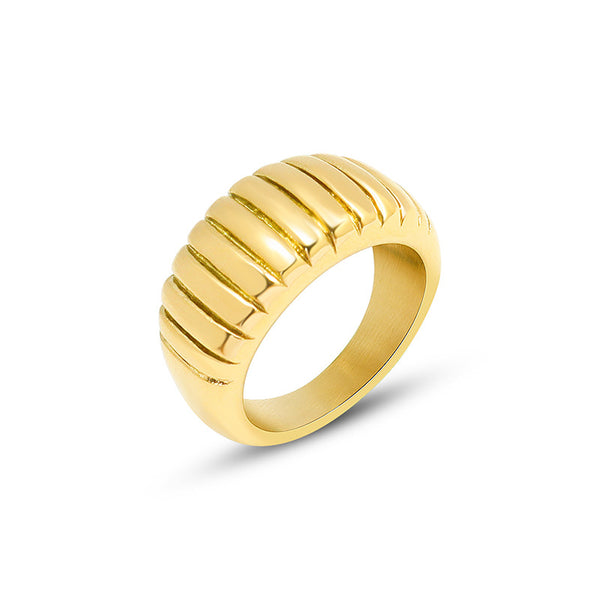 Unique style croissant texture design ring ring ring titanium steel women's plated 18 real gold ring jewelry A253