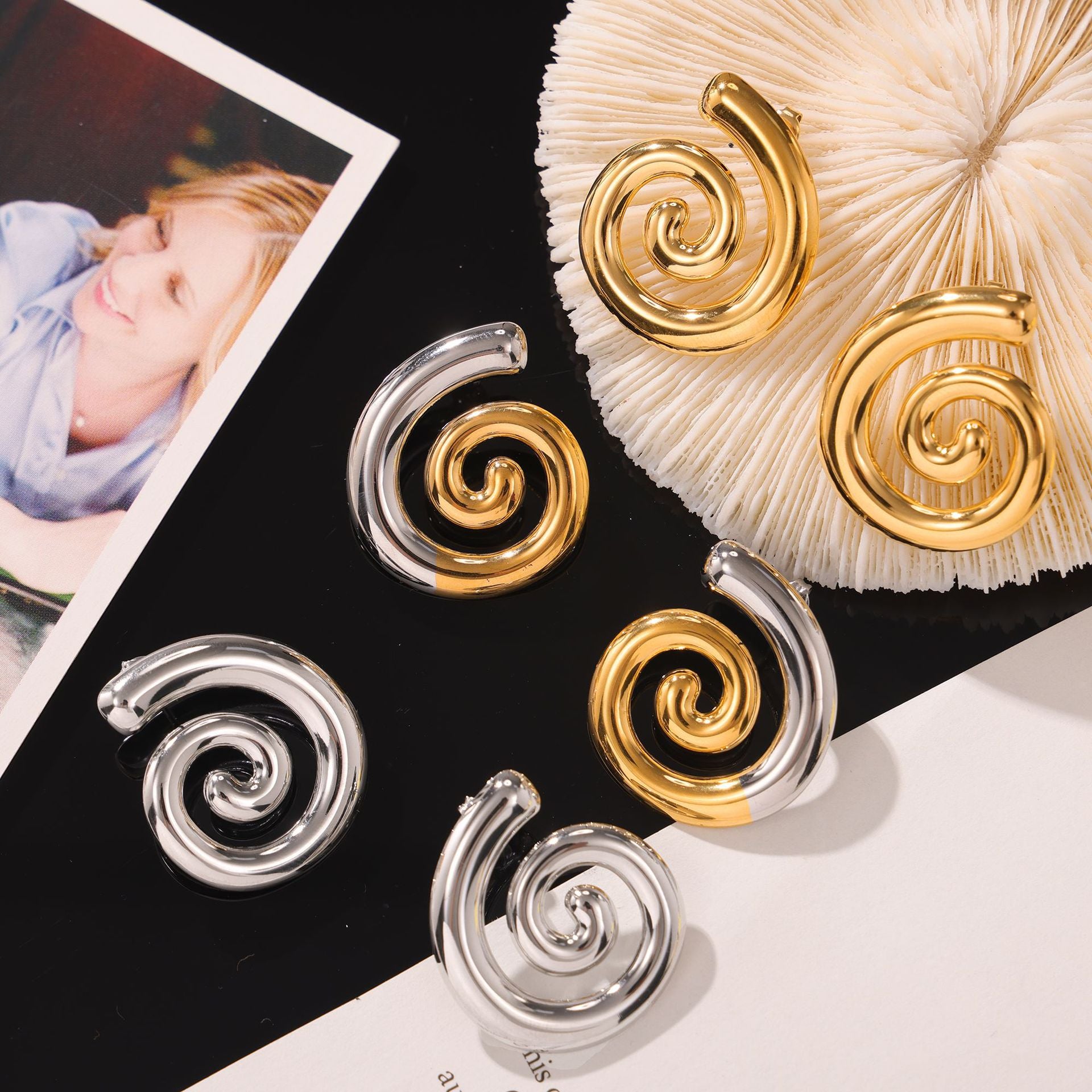 Geometric Spiral Design Earrings Creative Fashion Trend Personality Titanium Steel Gold Plated Casual Wind Stud Earrings