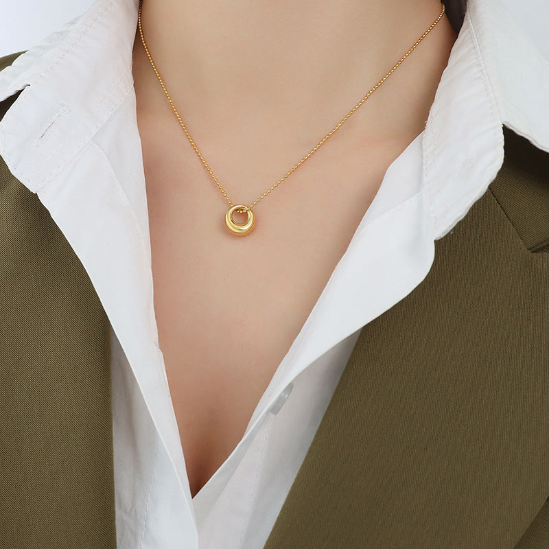 Cold Wind Niche Fashion Oval Pendant Titanium Steel Necklace Plated 18K Real Gold Simple Jewelry P097pp