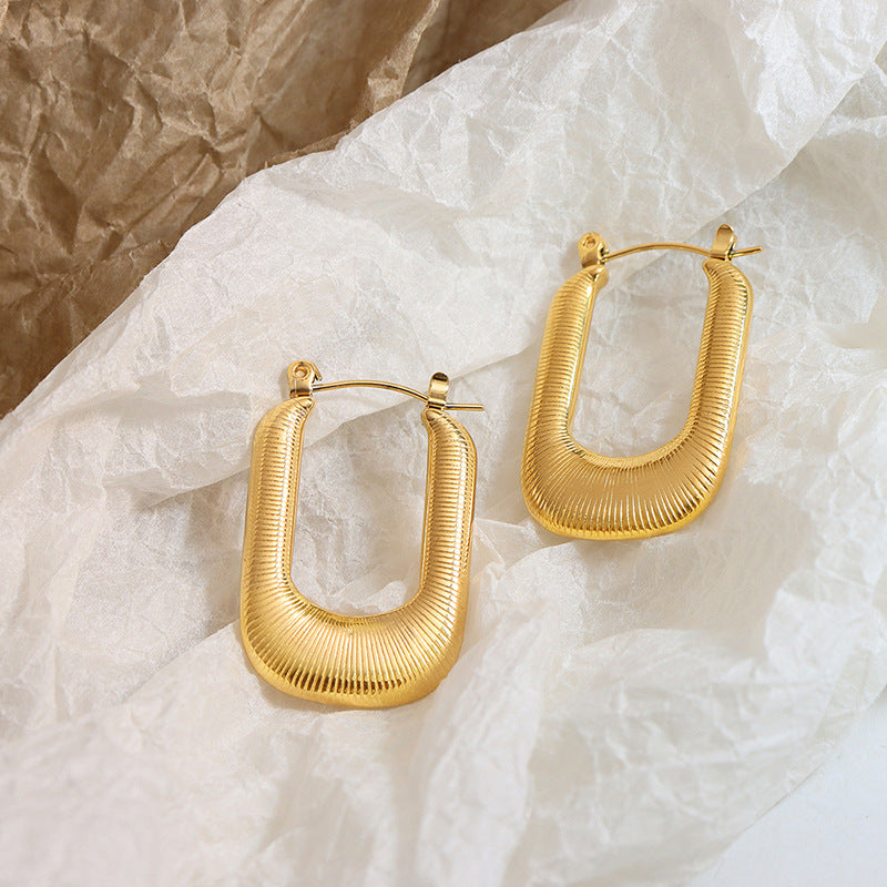 New light luxury high-end personality exaggerated geometric U-shaped titanium steel earrings simple cold wind jewelry women