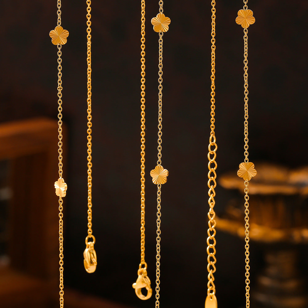 Xiao Qiao flower collarbone chain temperament elegant design titanium steel plated 18k real gold niche jewelry wholesale 99