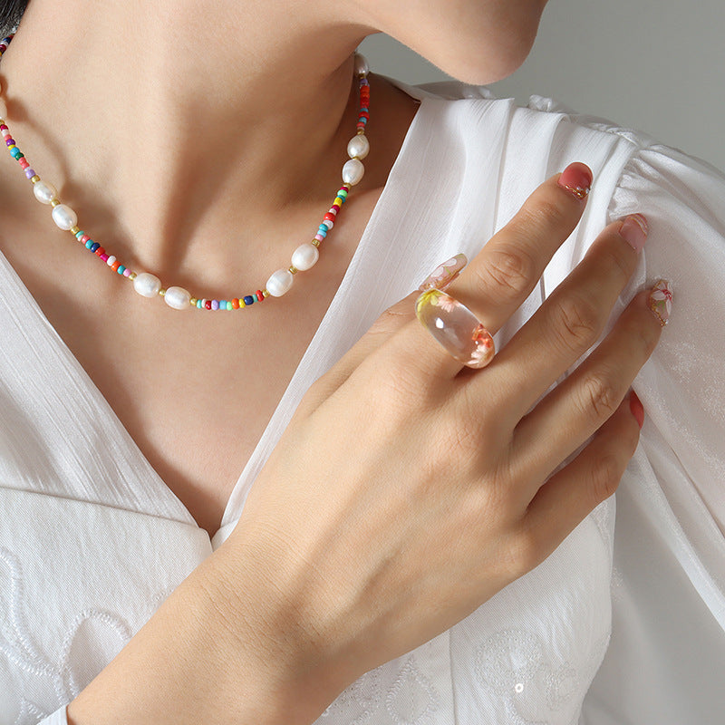 Colorful glass beads, natural freshwater pearls, titanium steel necklaces, cross-border hot-selling fashion trends
