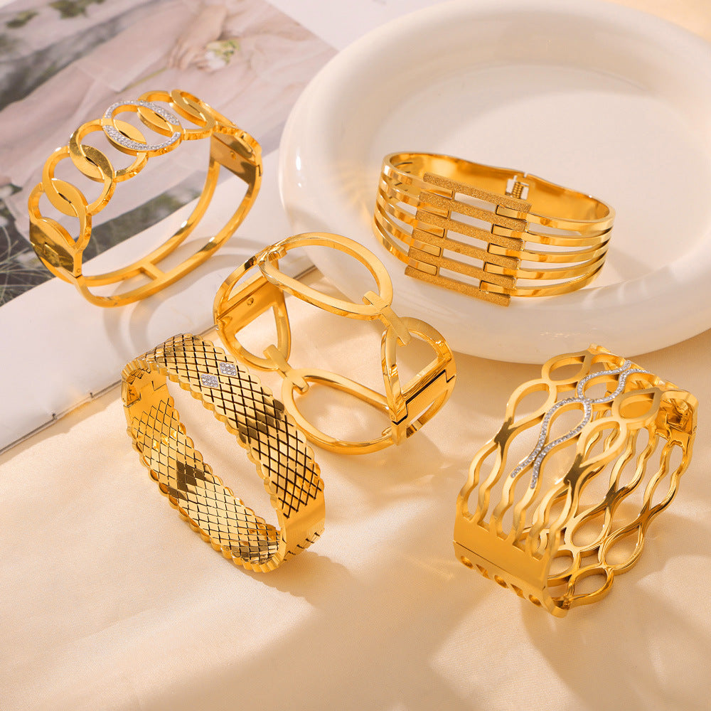Fashion new cross-border personalized niche design titanium steel gold-plated diamond-encrusted geometric bracelet jewelry