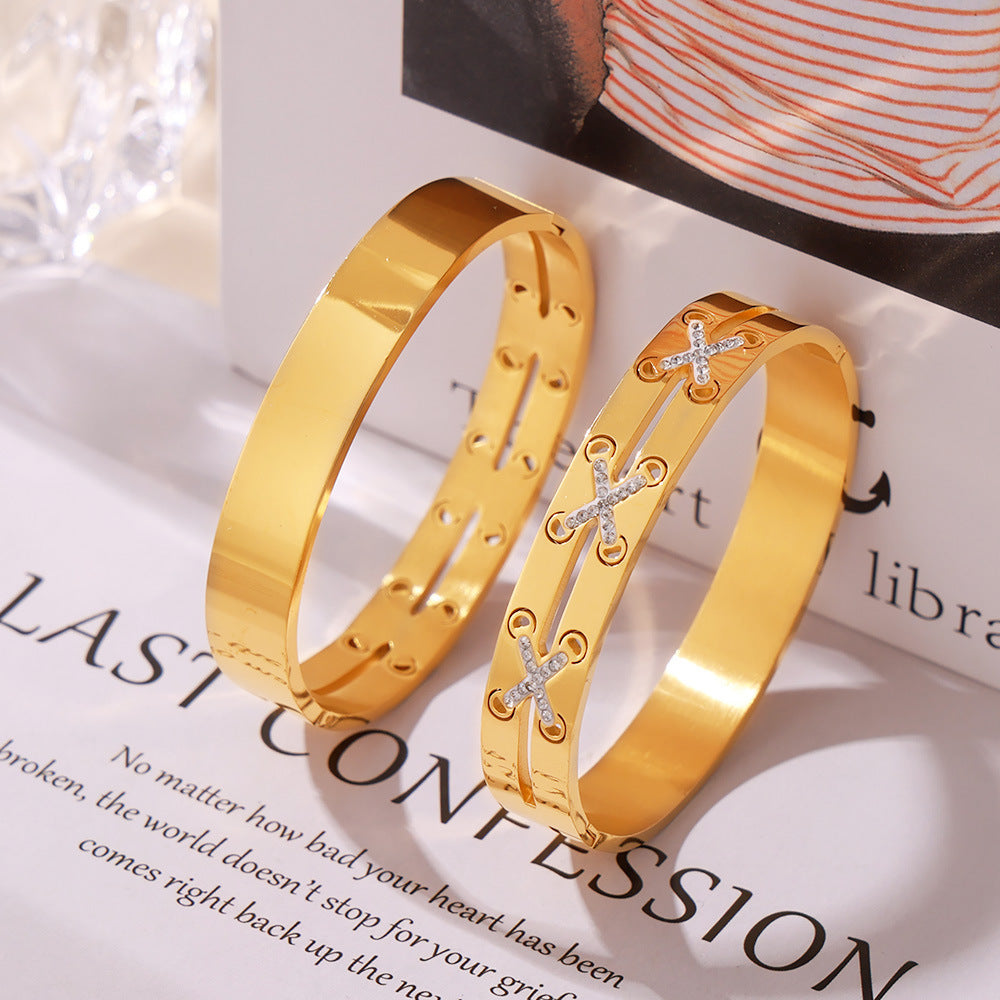 Hot-selling personality diamond-encrusted cross exaggerated bracelet trend design sense stainless steel retro jewelry wholesale