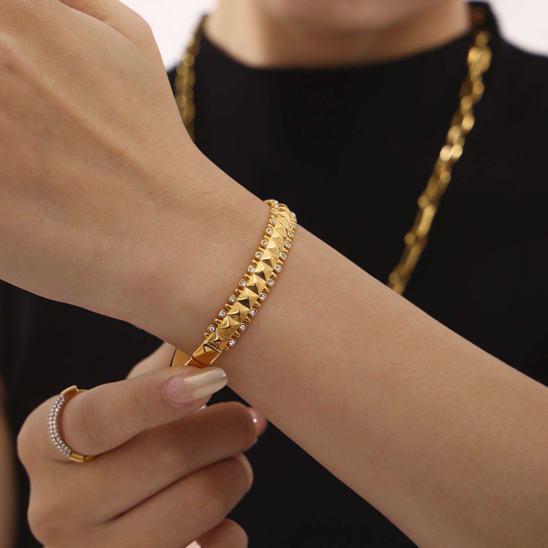 Rivet Gypsy Zircon Bracelet Stainless Steel Electroplating 18K Real Gold Handmade High Quality Fine Polished Bracelet