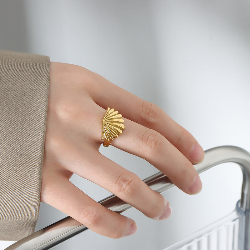 Factory direct sales marine breath personalized scallop ring niche creative design elegant temperament titanium steel gold-plated ring