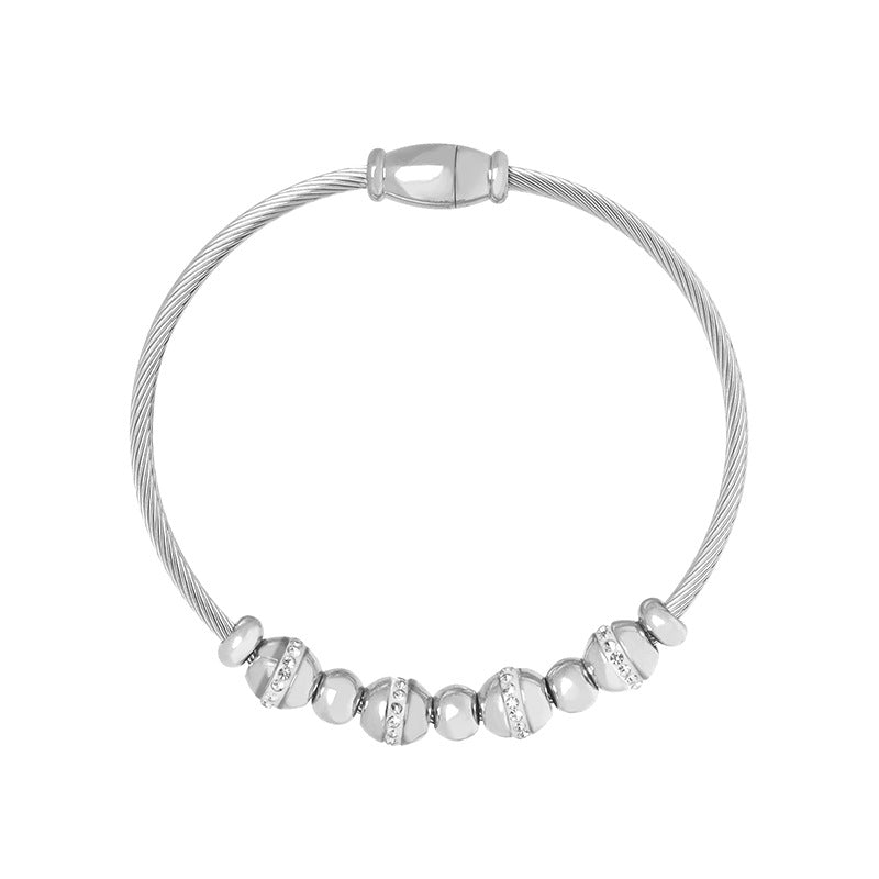 Titanium steel electroplated 18k gold non-fading pendant bracelet female, new retro heart-shaped pendant bracelet wholesale pp