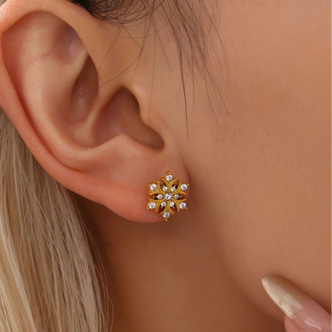 Handmade inlaid zircon snowflake stud earrings stainless steel plated 18K real gold niche fashion commuter earrings wholesale
