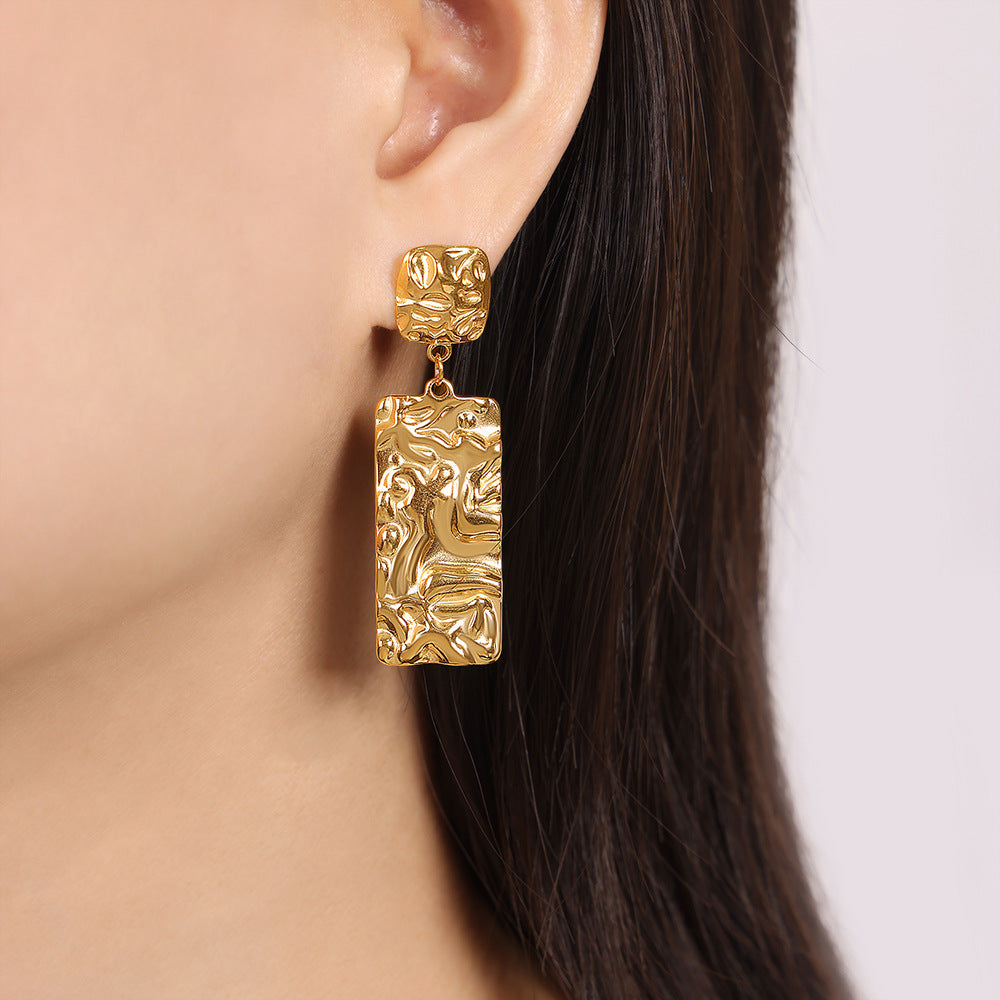 New personalized retro design titanium steel gold-plated long square pleated earrings women's earrings wholesale