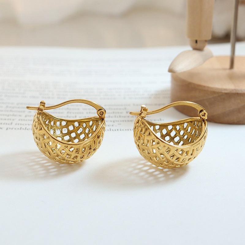 Autumn new fashion does not fade temperament personality trend mesh hemispherical titanium steel gold-plated earrings 99