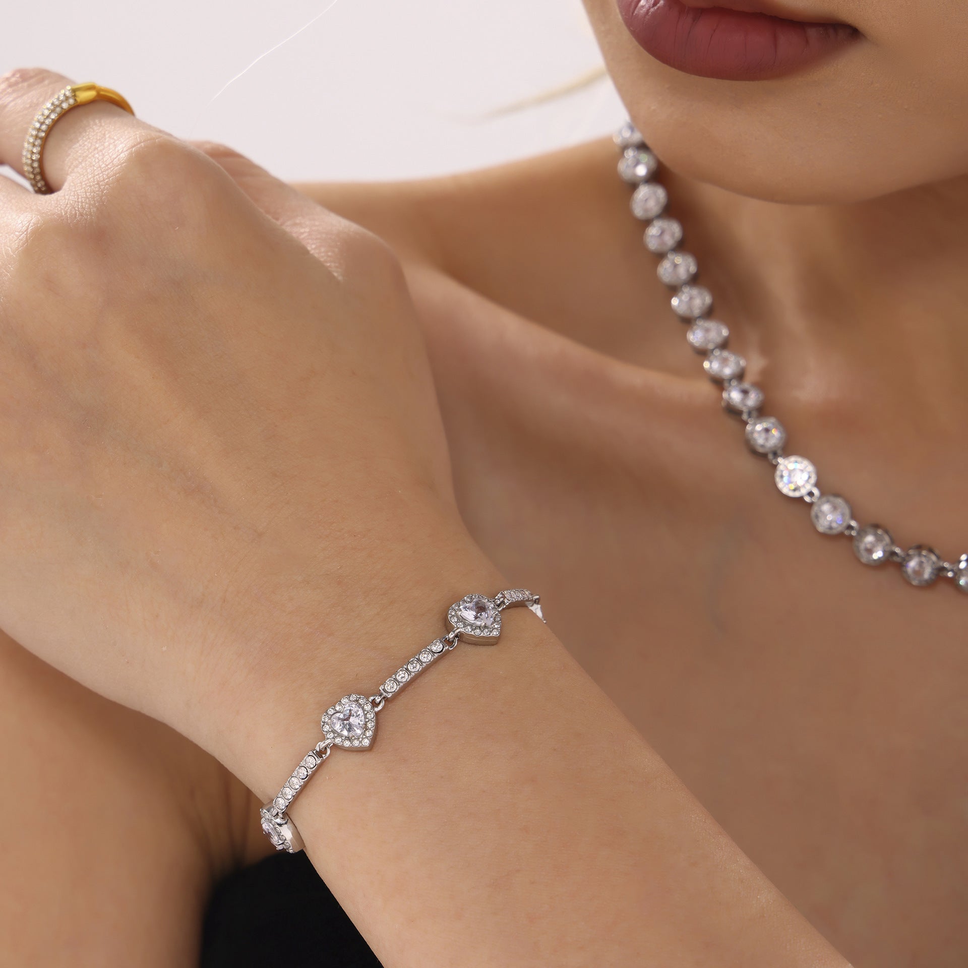 Hot-selling love zircon stainless steel full diamond bracelet hand-inlaid 18K real gold jewelry