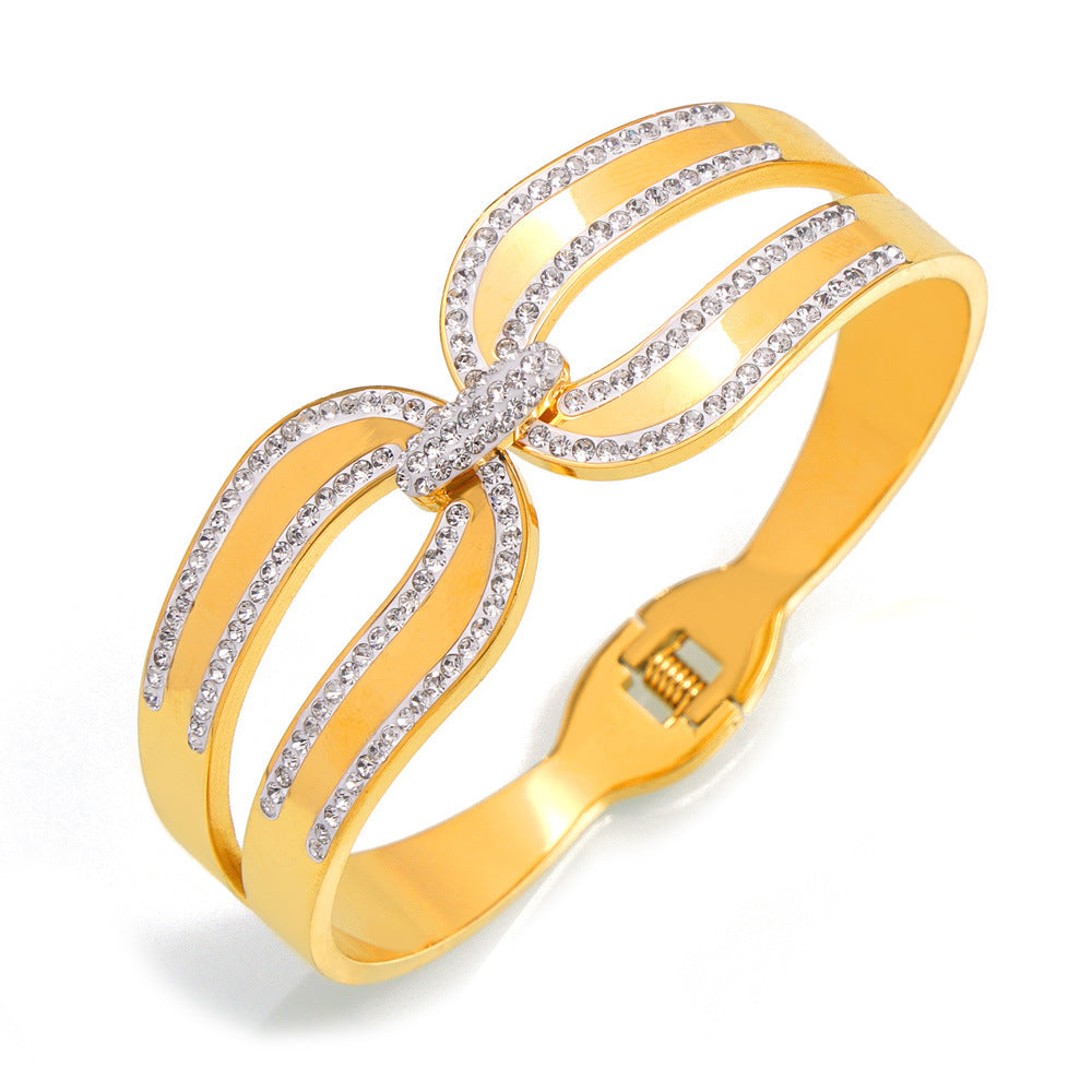 Hot-selling niche elegant temperament versatile double-layer stacked wind jewelry with diamond design titanium steel gold-plated bracelet
