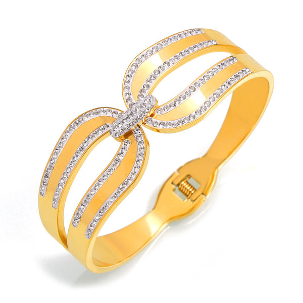 Hot-selling niche elegant temperament versatile double-layer stacked wind jewelry with diamond design titanium steel gold-plated bracelet