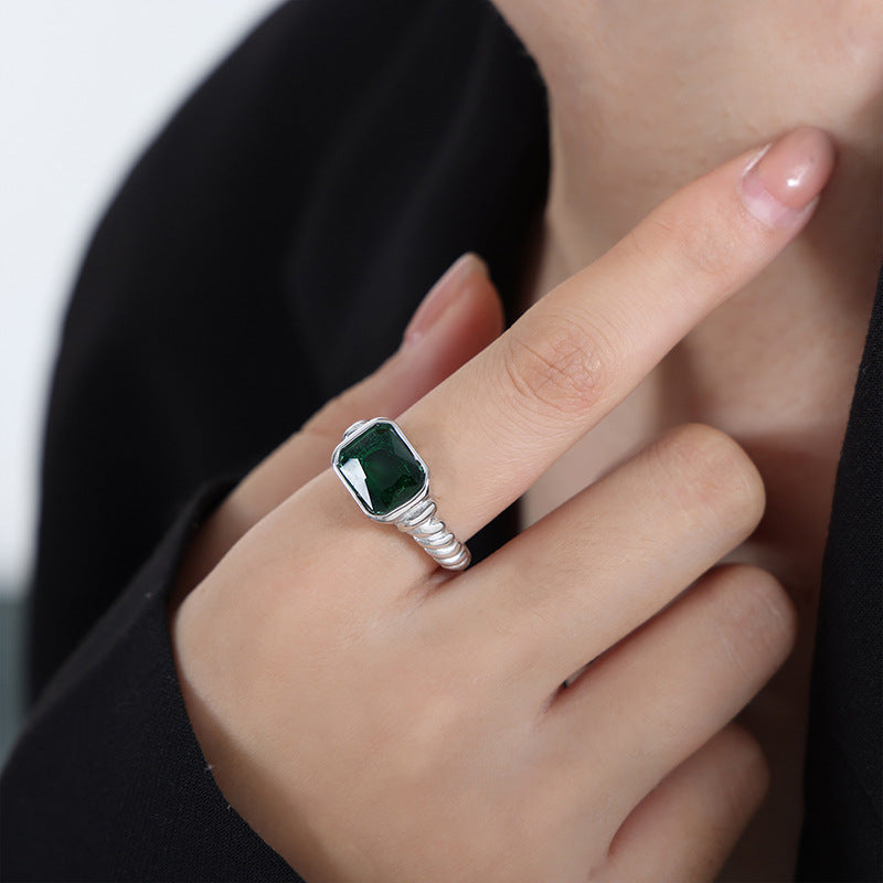 Internet celebrity textured inlaid shining section rectangular zircon light luxury personality high sense titanium steel ring 99